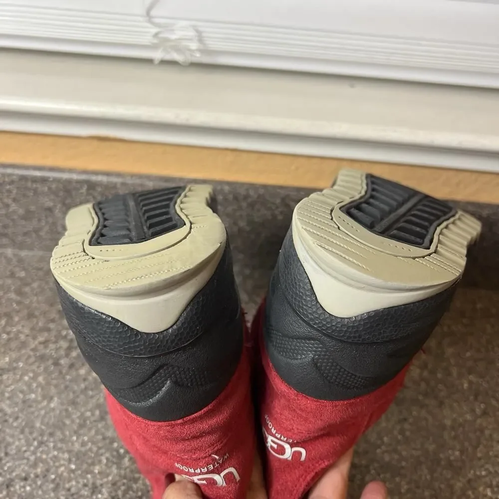 Ugg Waterproof Kids Junior 1 Red/Black Suede Insulated Winter Snow Boots Pull On